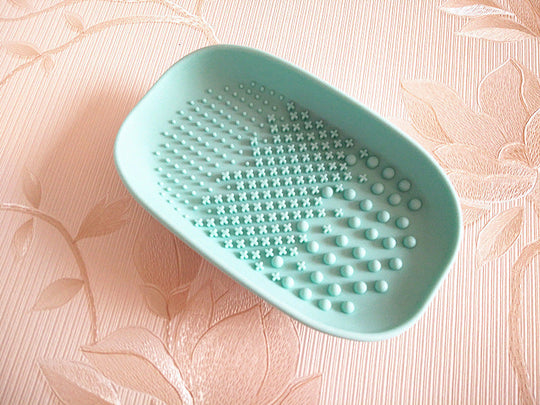Storage & Drying 2-in-1 Makeup Brush Holder – 12 Slots | Compact & Waterproof